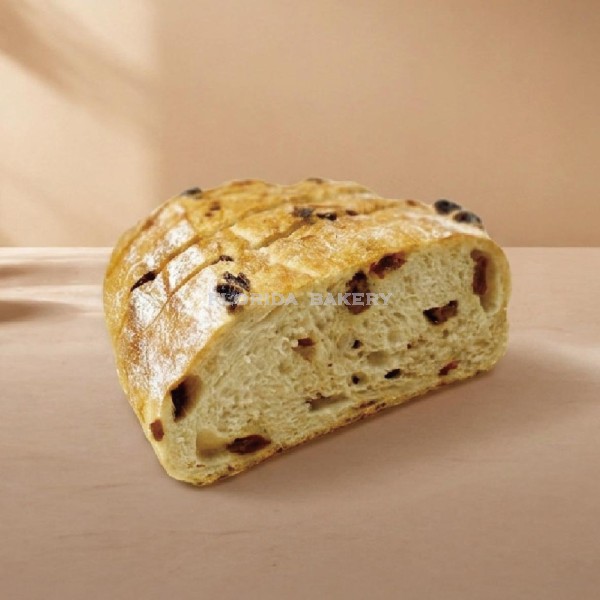 Country Raisin Bread (Half)